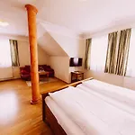 Schuedlbauer's Hotel-restaurant-bar Szálloda 4*
