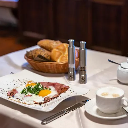 Otel Schuedlbauer's Hotel-restaurant-bar Braunau am Inn