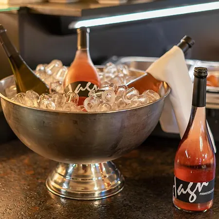 Schuedlbauer's Hotel-restaurant-bar Hotel