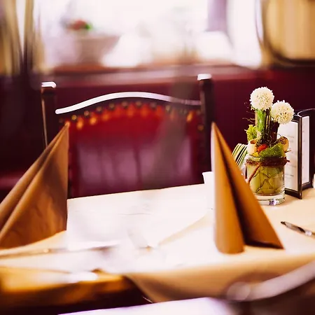 Schuedlbauer's Hotel-restaurant-bar 酒店 4*