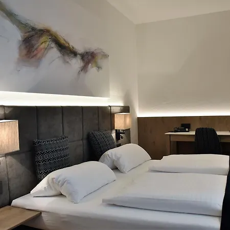 Schuedlbauer's Hotel-restaurant-bar Hotell 4*