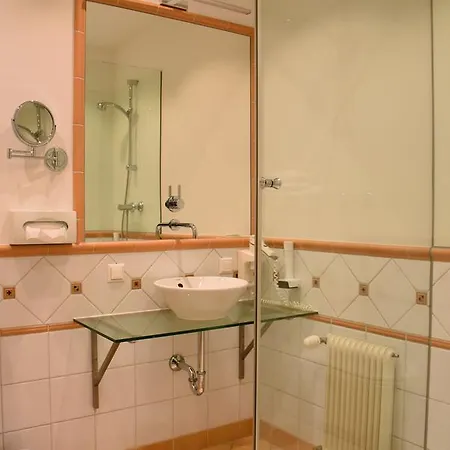 Schuedlbauer's Hotel-restaurant-bar Hotell