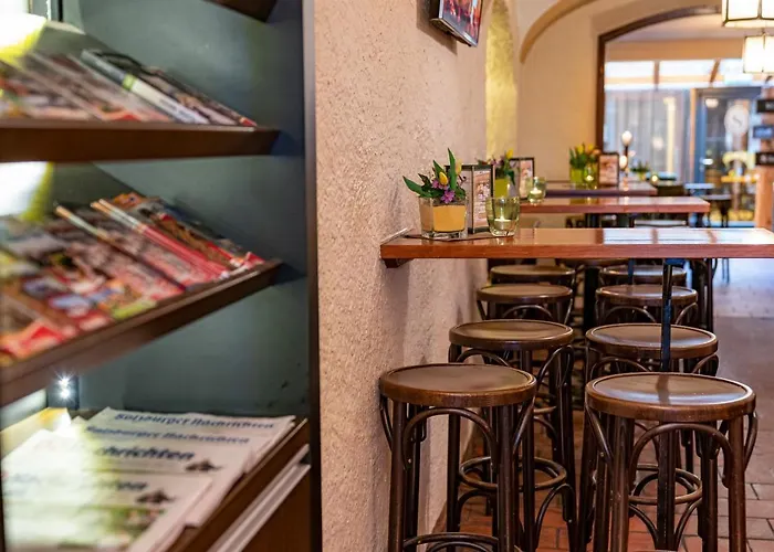 מלון Schuedlbauer's Hotel-restaurant-bar